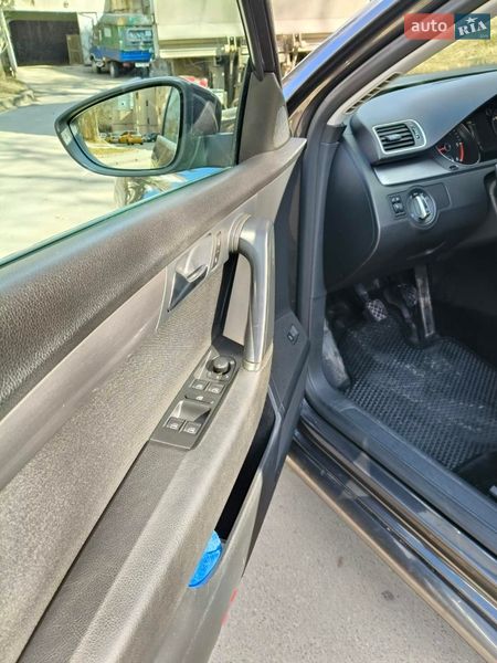 Volkswagen Passat 2010