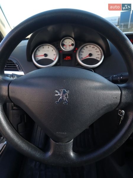 Peugeot-2