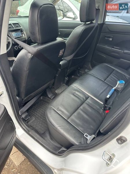 Mitsubishi-0