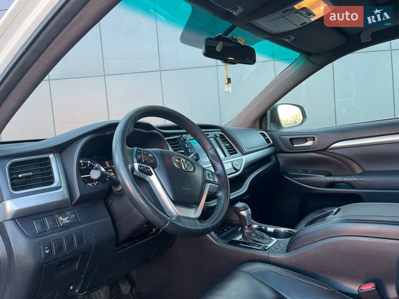 Toyota Highlander 2014