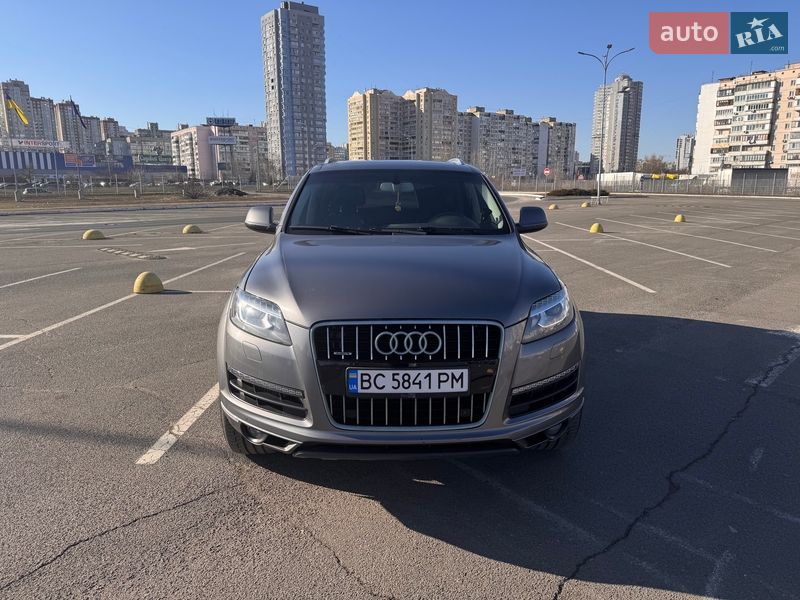 Audi Q7 2011