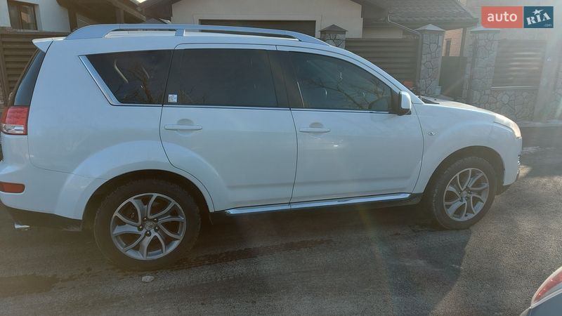 Citroen C-Crosser 2011