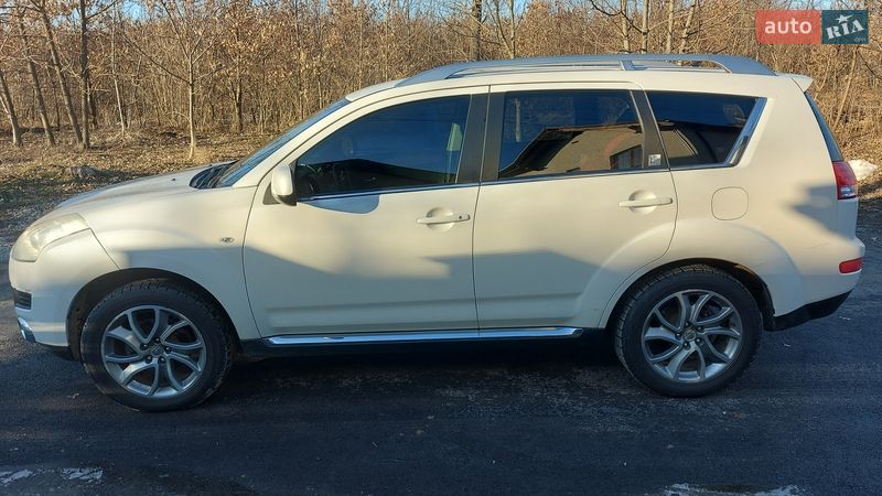 Citroen C-Crosser 2011