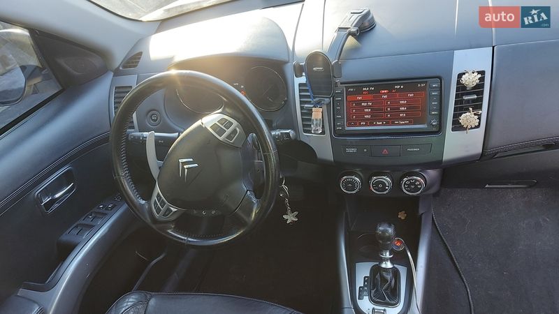 Citroen C-Crosser 2011