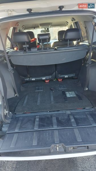 Citroen C-Crosser 2011