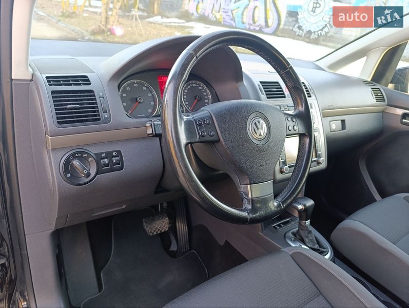 Volkswagen Touran 2010