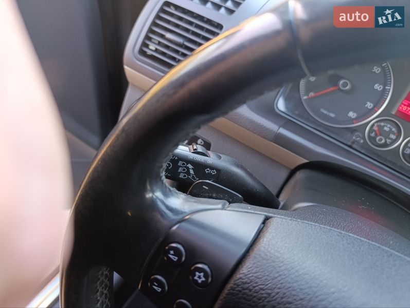 Volkswagen Touran 2010