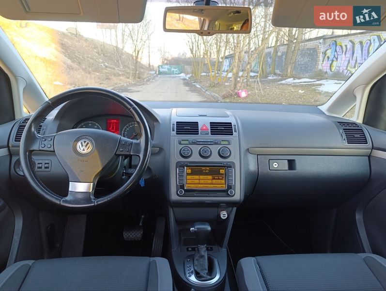 Volkswagen Touran 2010