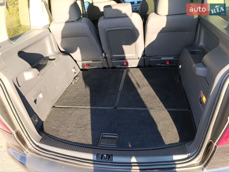 Volkswagen Touran 2010