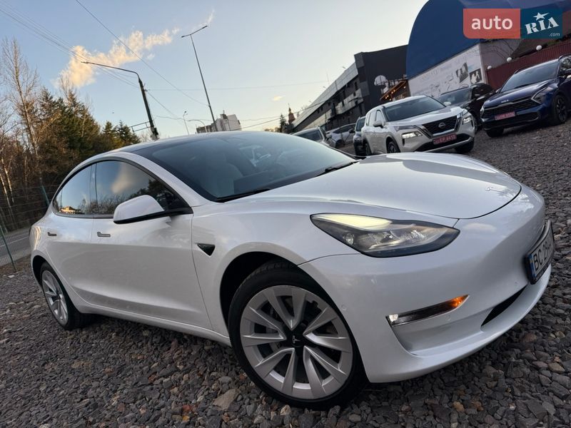 Tesla Model 3 2021