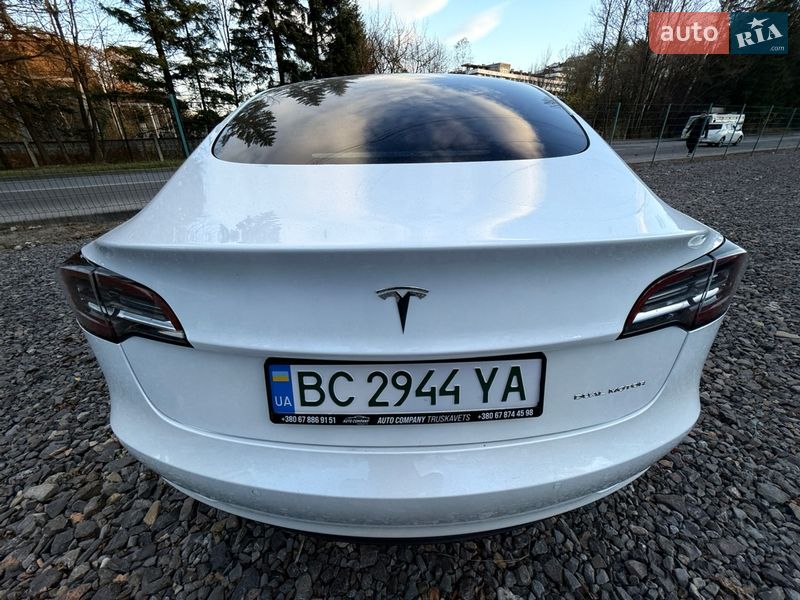Tesla Model 3 2021