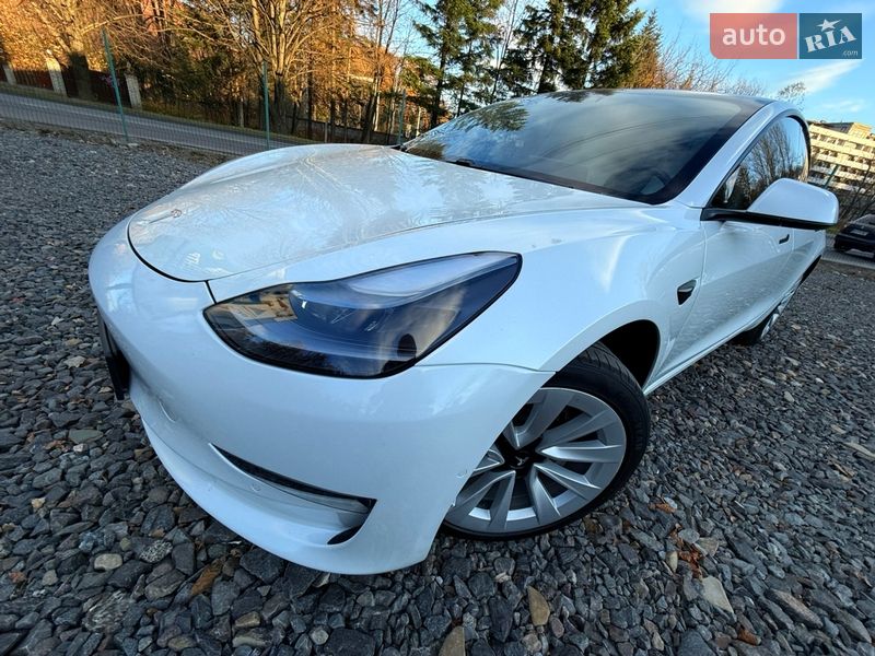 Tesla Model 3 2021