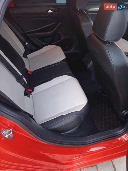 Volkswagen Jetta 2020