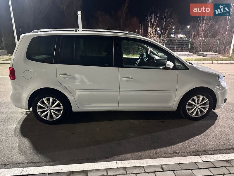 Volkswagen Touran 2014