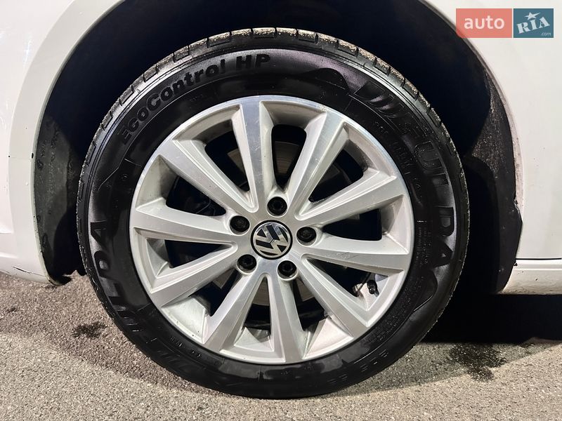 Volkswagen Touran 2014