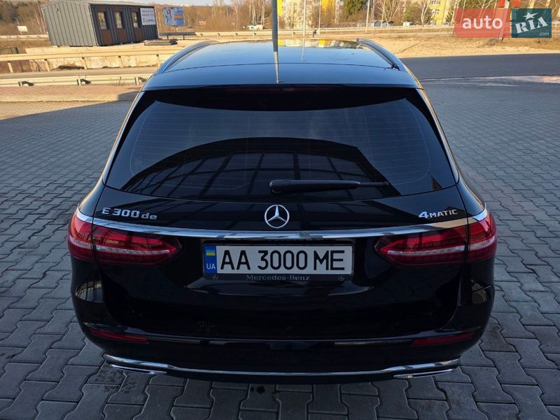 Mercedes-Benz-57