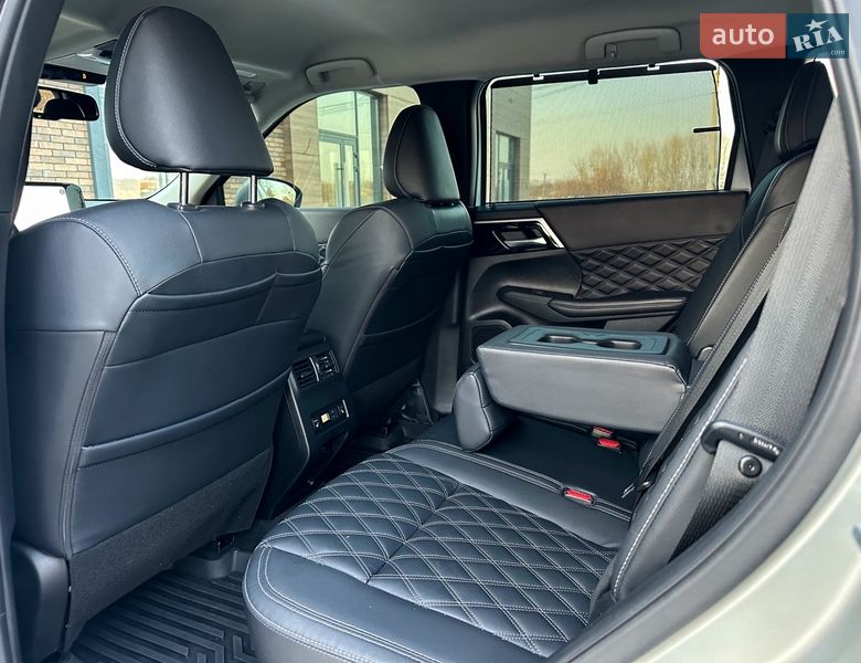 Mitsubishi Outlander 2022