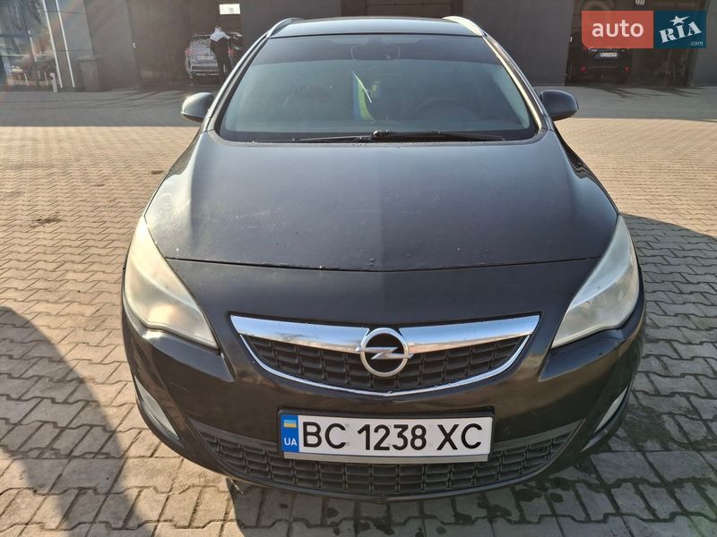 Opel Astra 2011
