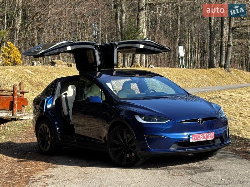 Tesla Model X 2023