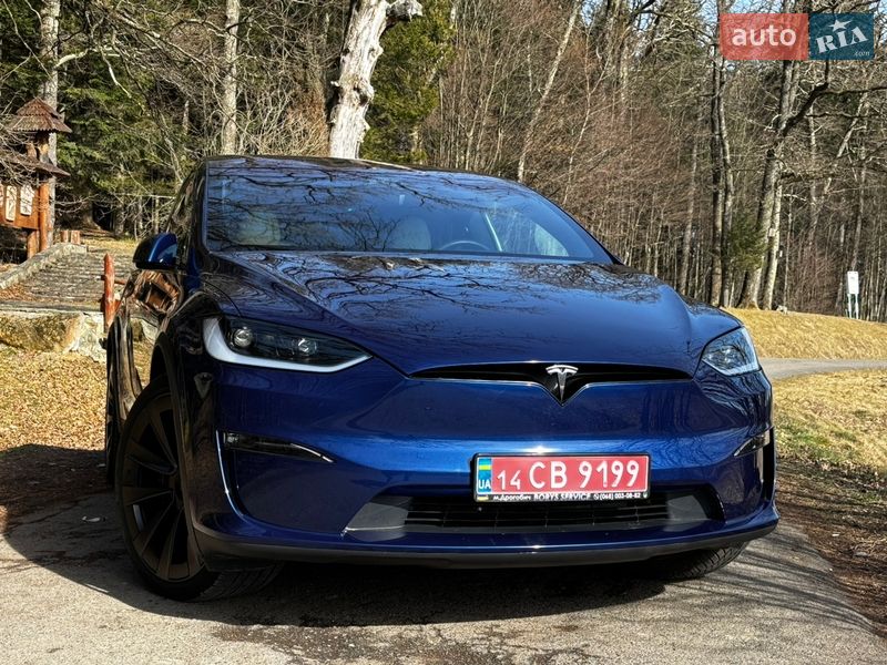 Tesla Model X 2023