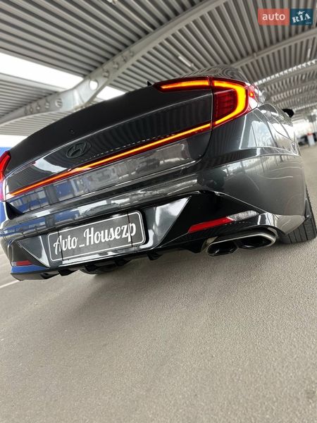 Hyundai-1