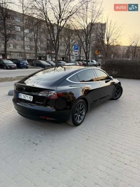 Tesla-16