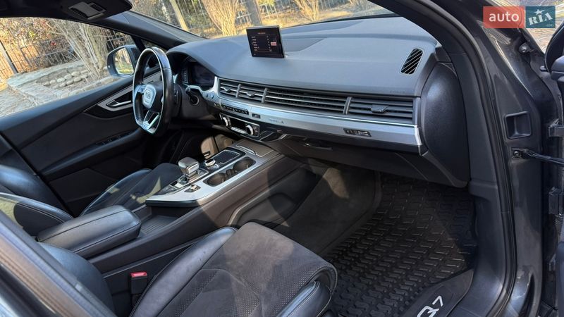 Audi-45