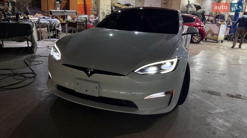 Tesla Model S 2023