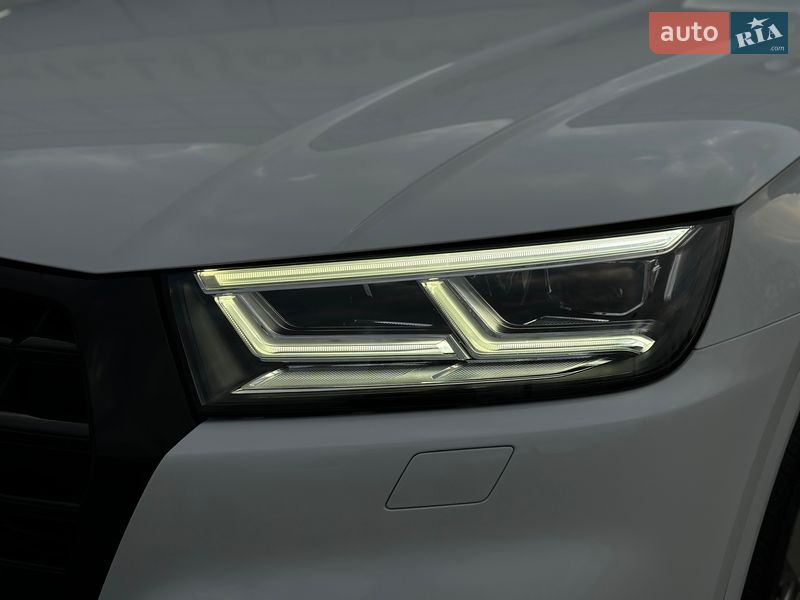 Audi-55