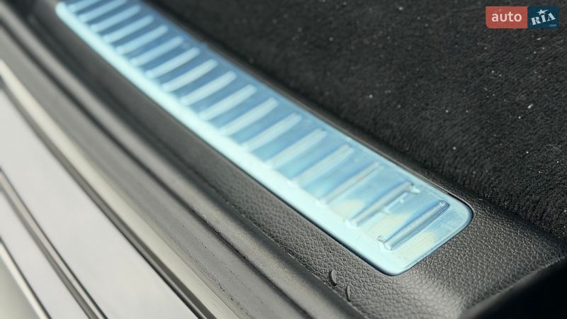 Mercedes-Benz EQC 2023