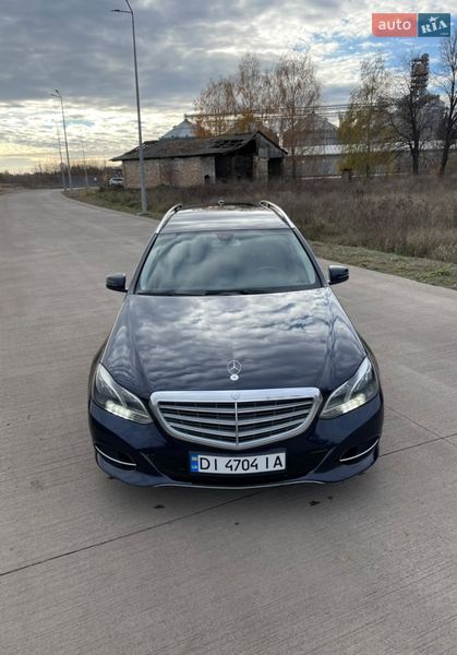Mercedes-Benz-0