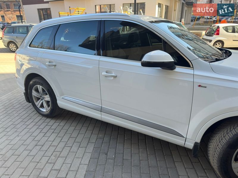 Audi-30