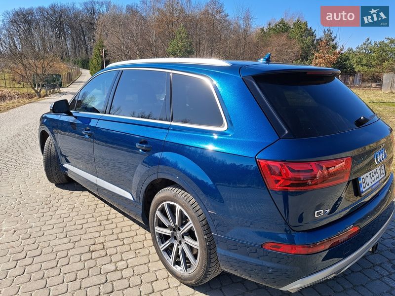Audi-8