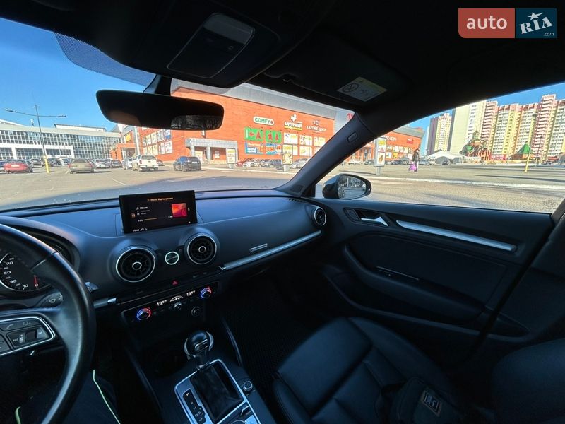 Audi-0