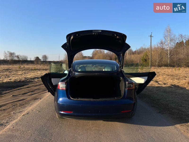 Tesla Model 3 2018