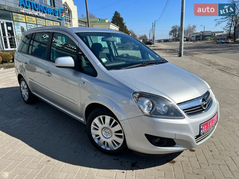Opel Zafira 2012