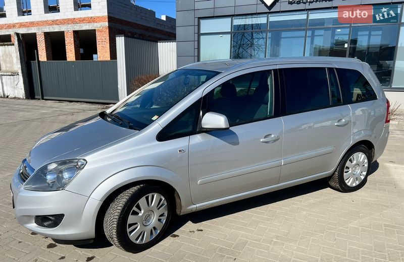 Opel Zafira 2012