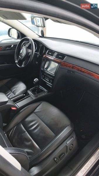 Skoda Superb 2012