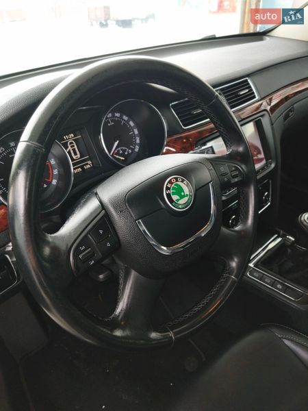 Skoda Superb 2012