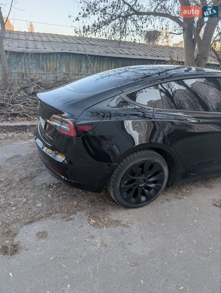 Tesla Model 3 2022