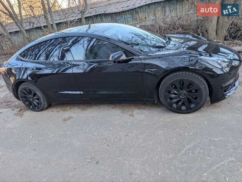 Tesla Model 3 2022