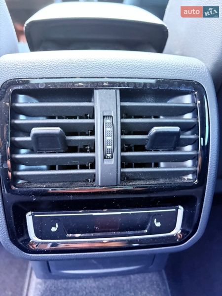 Volkswagen-0