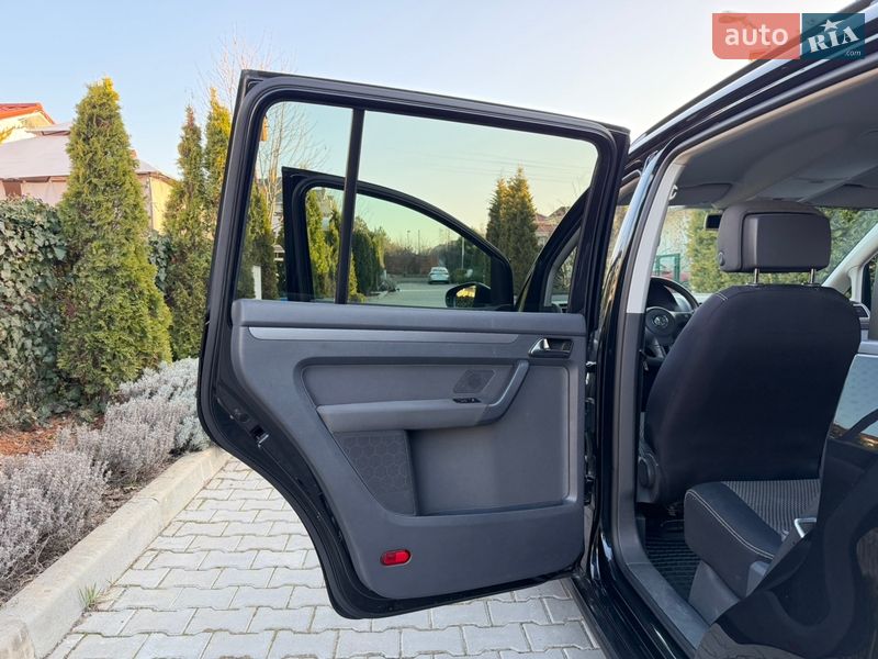 Volkswagen Touran 2012