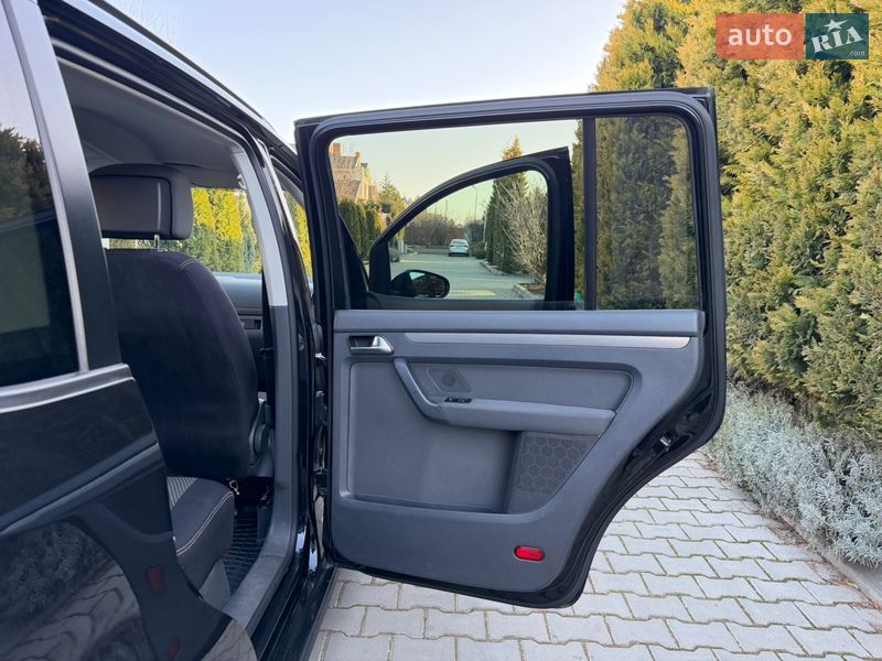 Volkswagen Touran 2012