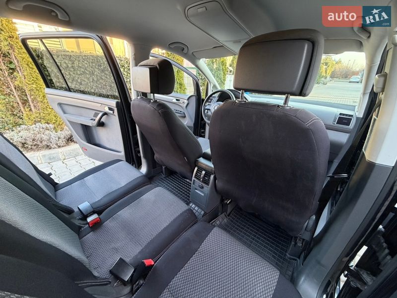 Volkswagen Touran 2012