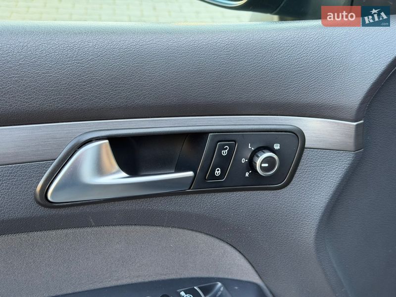 Volkswagen Touran 2012