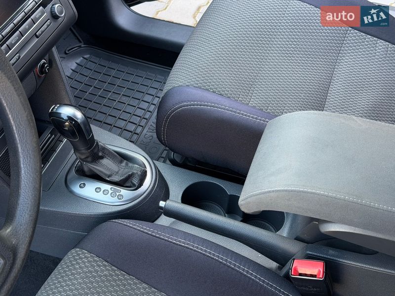 Volkswagen Touran 2012