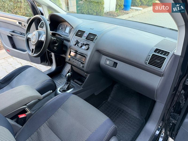 Volkswagen Touran 2012