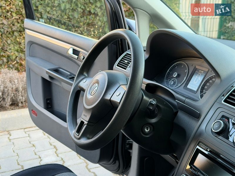 Volkswagen Touran 2012