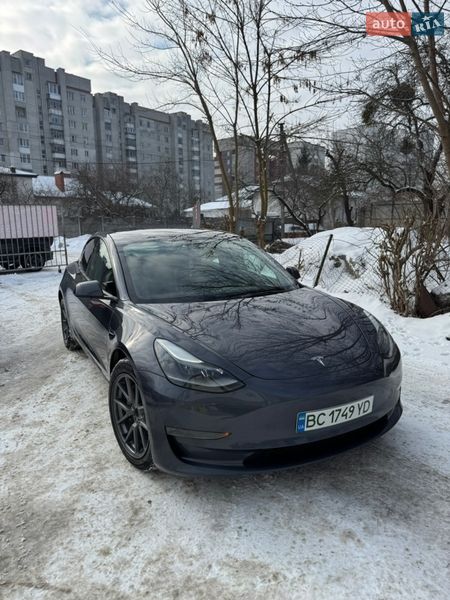 Tesla-18
